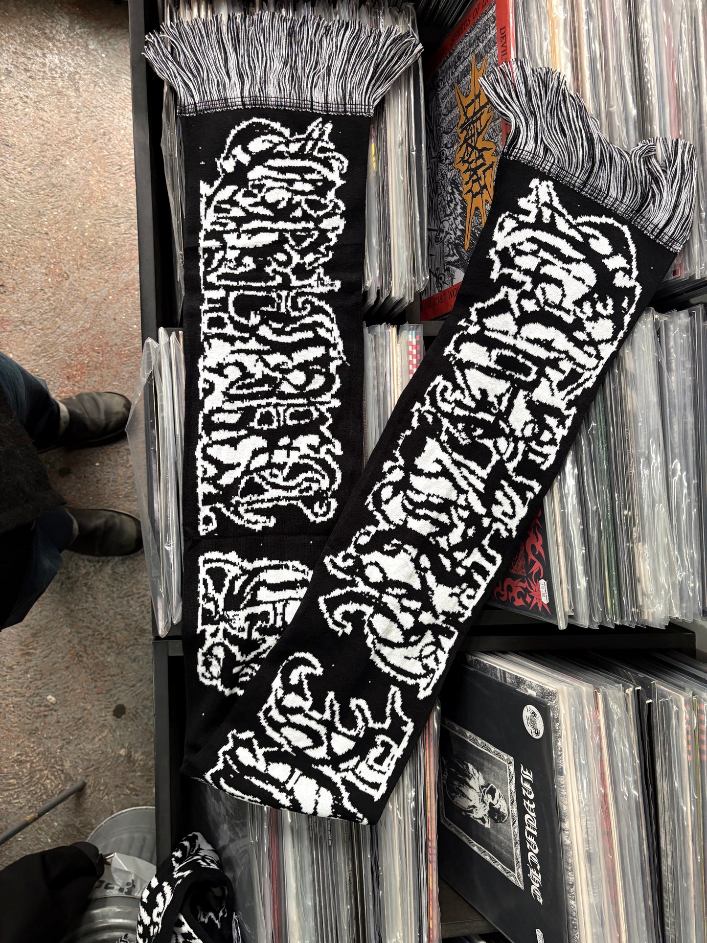 NEW Crypt of the Wizard Scarf!